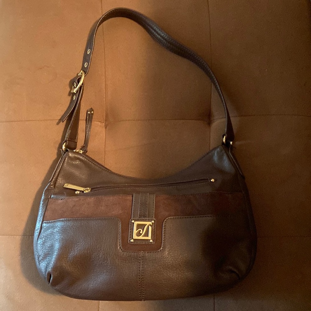Brown leather Stone Mountain purse